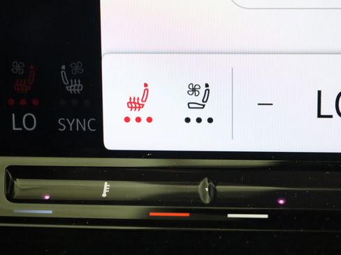 Used 2025 Volkswagen Atlas Cross Sport SEL Premium R-Line image 13