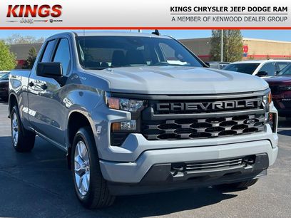 Used 2025 Chevrolet Silverado 1500 Custom w/ LPO, Dark Essentials Package