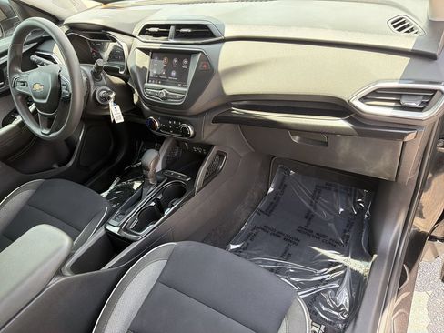 Used 2023 Chevrolet TrailBlazer LS FWD image 11