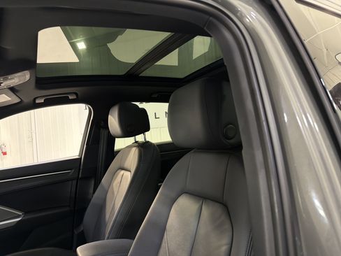 Used 2020 Audi Q3 2.0T Premium Plus w/ Premium Plus Package image 10