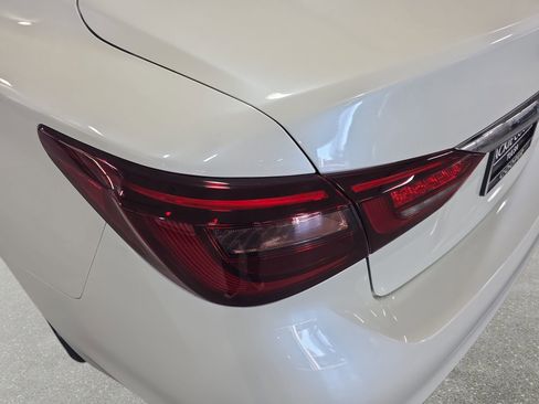 Used 2018 INFINITI Q50 Luxe image 32