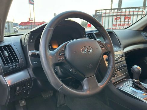 Used 2012 INFINITI G37 Journey w/ Premium Pkg image 11
