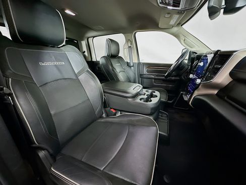Used 2024 RAM 2500 Laramie image 30