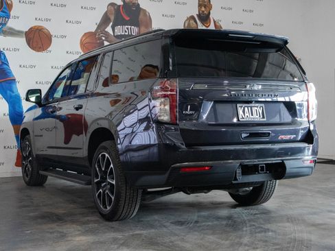 Used 2022 Chevrolet Suburban RST w/ Luxury Package image 22