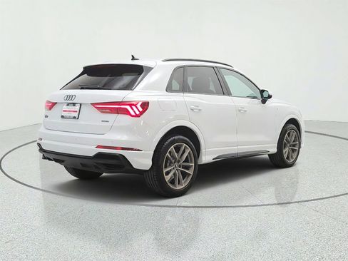 Used 2025 Audi Q3 2.0T Premium w/ Convenience Package AWD/4WD image 5