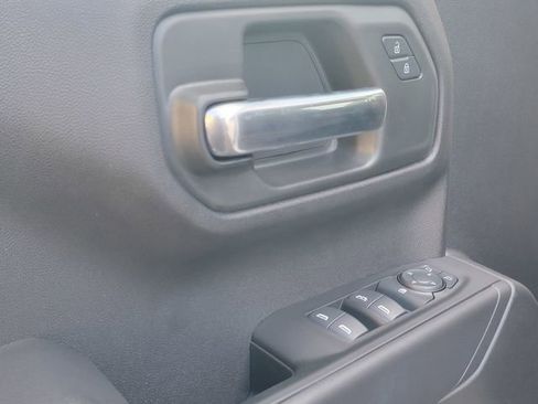 Used 2024 Chevrolet Silverado 1500 Custom Trail Boss w/ Turbomax Blackout Package AWD/4WD image 11