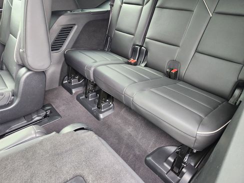 Certified 2022 Cadillac Escalade Sport w/ Touring Package AWD/4WD image 14