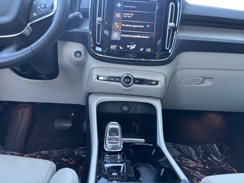 Used 2021 Volvo XC40 T5 Inscription w/ Advanced Package AWD/4WD image 11