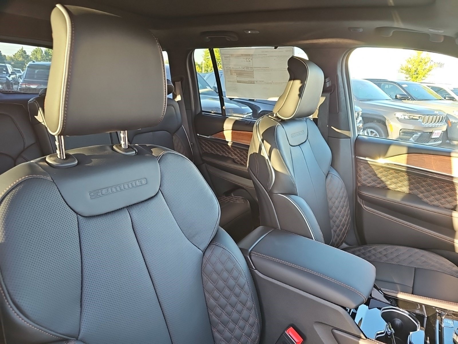New 2027 Jeep Grand Cherokee Summit AWD/4WD image 11