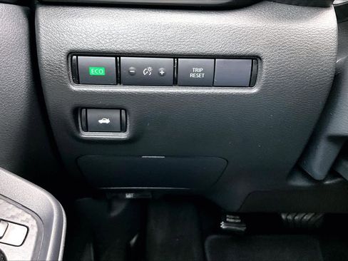 Used 2024 Nissan Sentra S image 34