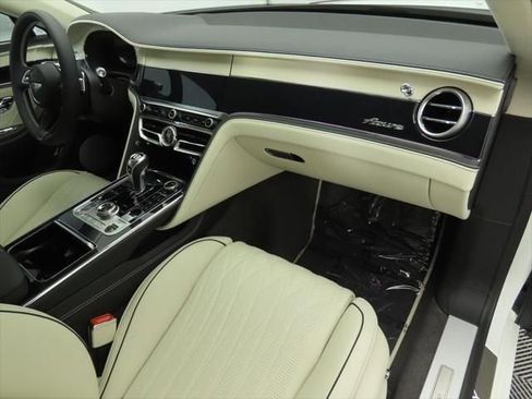 New 2026 Bentley Flying Spur Azure image 17