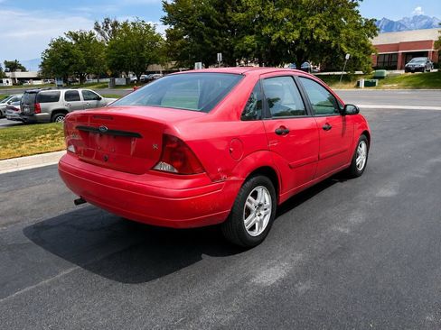 Used 2003 Ford Focus SE FWD image 4