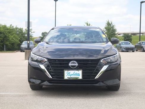 Used 2025 Nissan Sentra SV FWD image 3