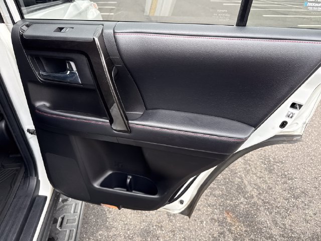 Used 2018 Toyota 4Runner TRD Off-Road AWD/4WD image 12