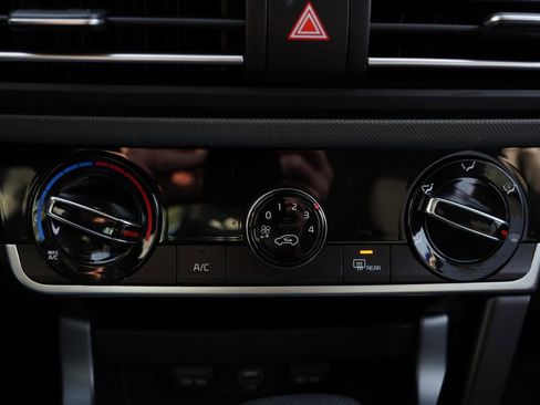 Used 2022 Kia Seltos LX image 23