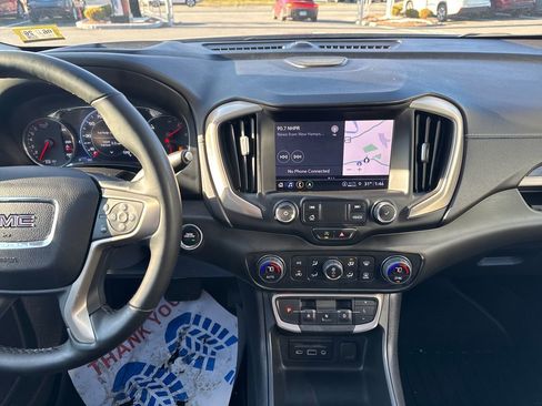 Used 2023 GMC Terrain Denali w/ Black Diamond Edition image 17