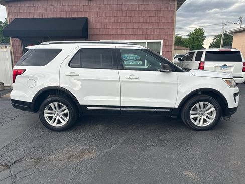 Used 2019 Ford Explorer XLT w/ Equipment Group 201A AWD/4WD image 7