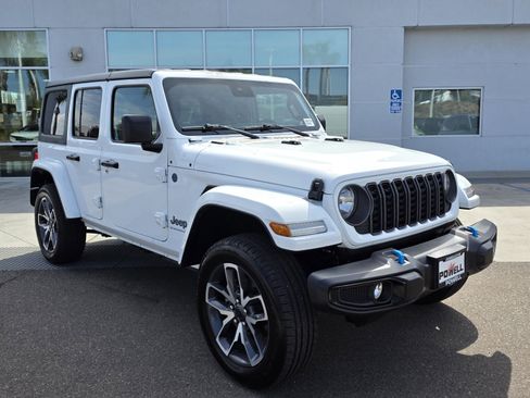 Used 2024 Jeep Wrangler Sport S image 7