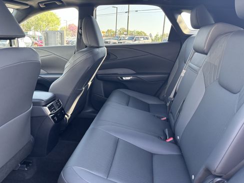 Used 2025 Lexus RX 350 Premium w/ Accessory Package (Z1) image 31