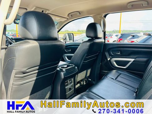 Used 2016 Nissan Titan XD AWD/4WD image 15