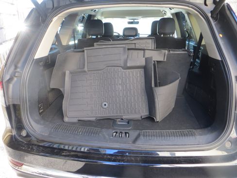 Used 2024 Lincoln Aviator AWD image 21