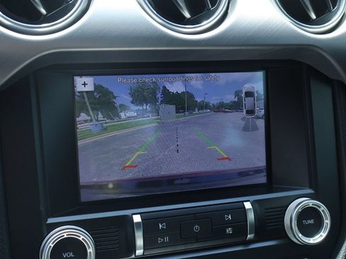 Used 2019 Ford Mustang GT Premium RWD image 38