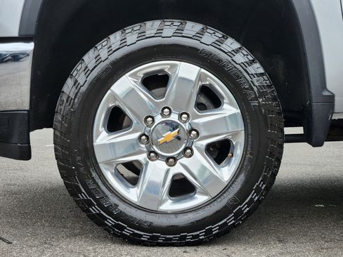 Used 2022 Chevrolet Silverado 3500 LTZ w/ LTZ Convenience Package AWD/4WD image 9