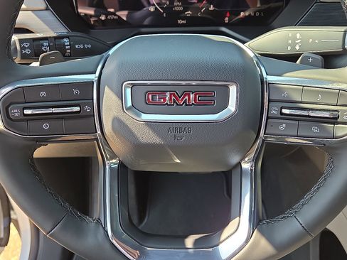 New 2026 GMC Acadia Elevation image 2