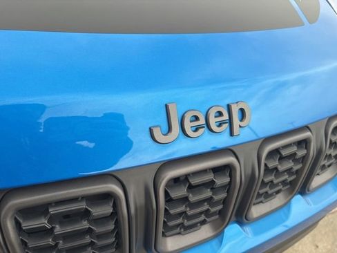 Used 2024 Jeep Compass Trailhawk w/ Sun and Sound Group image 24