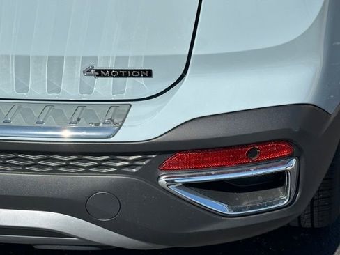 New 2026 Volkswagen Taos SE image 17