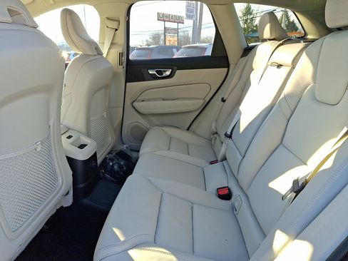 New 2026 Volvo XC60 T8 Ultra w/ Protection Package Premier image 5