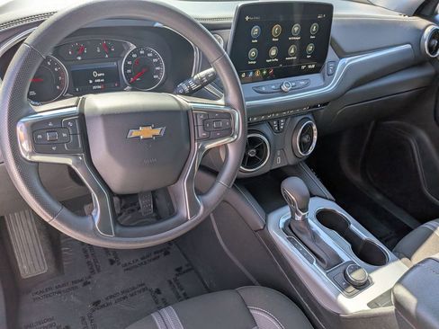 Used 2025 Chevrolet Blazer LT AWD/4WD image 15