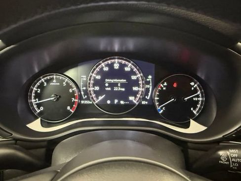 Used 2019 MAZDA MAZDA3 Hatchback w/ Preferred Package FWD image 20
