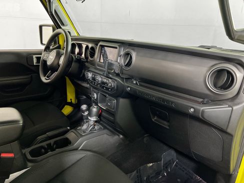 Used 2022 Jeep Wrangler Sport AWD/4WD image 26