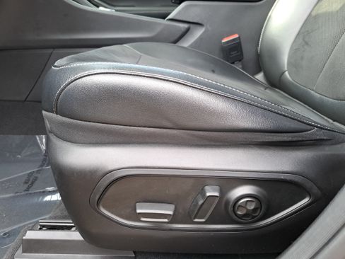 Used 2023 Jeep Grand Cherokee Altitude AWD/4WD image 27