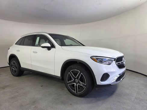 New 2026 Mercedes-Benz GLC 300 image 1