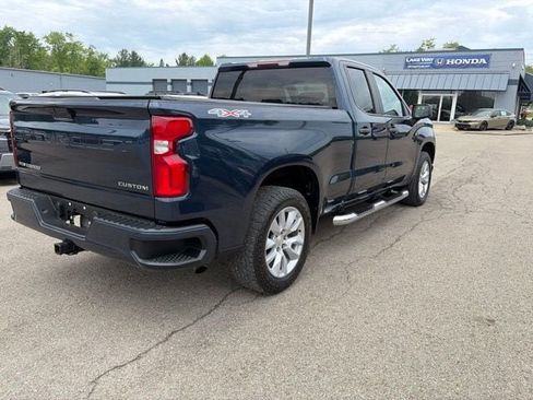 Used 2020 Chevrolet Silverado 1500 Custom w/ Custom Value Package AWD/4WD image 7