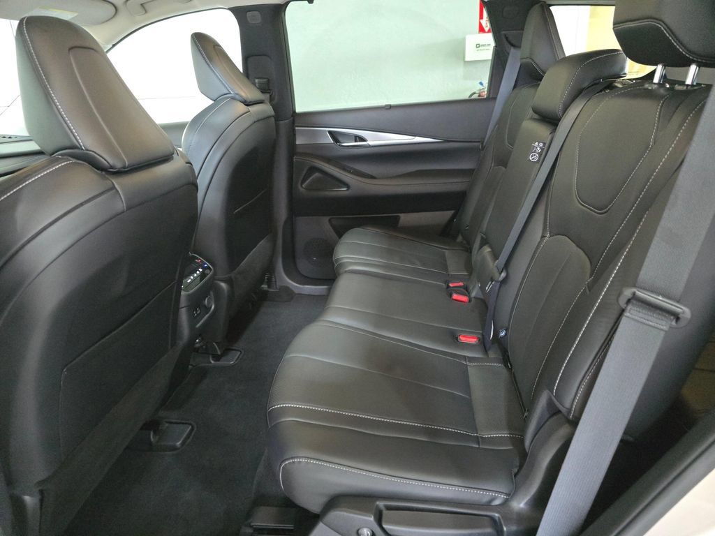 Certified 2023 INFINITI QX60 Luxe w/ Cargo Package AWD/4WD image 25