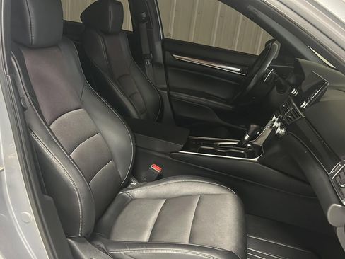 Used 2019 Honda Accord Sport image 13