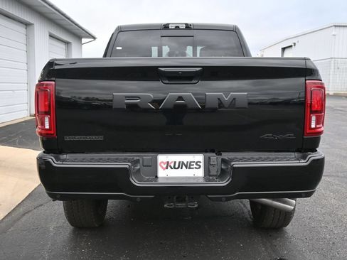 New 2026 RAM 2500 Big Horn AWD/4WD image 8