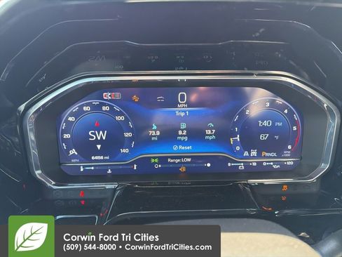 Used 2024 Chevrolet Silverado 2500 ZR2 w/ Technology Package image 3