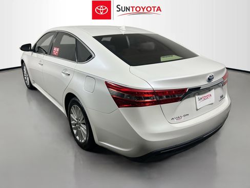 Used 2015 Toyota Avalon Limited image 4