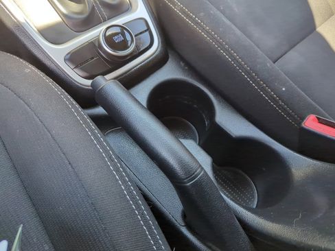 Used 2020 Hyundai Venue SEL FWD image 30
