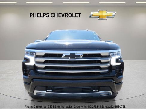 Certified 2025 Chevrolet Silverado 1500 High Country AWD/4WD image 3