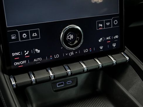 New 2026 GMC Terrain Elevation w/ Elevation Premium Package AWD/4WD image 15