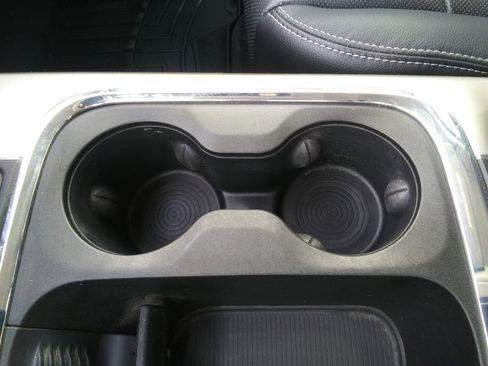 Used 2016 RAM 1500 Laramie w/ Convenience Group image 19