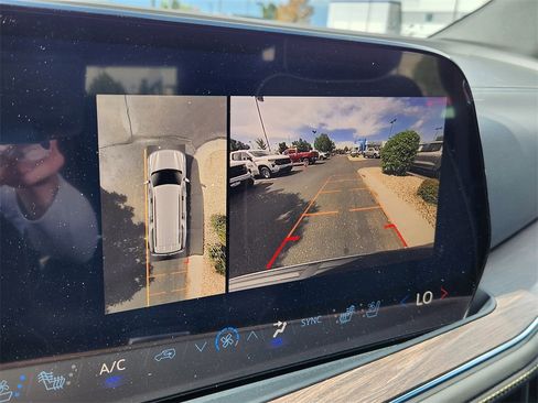 New 2026 Chevrolet Suburban Premier image 16