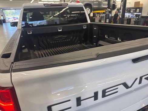 Used 2020 Chevrolet Silverado 1500 Custom w/ Custom Value Package AWD/4WD image 13