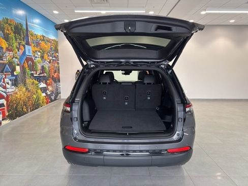 New 2025 Jeep Grand Cherokee Limited AWD/4WD image 44