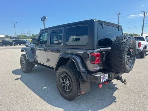 Used 2023 Jeep Wrangler Unlimited Rubicon w/ Xtreme 35 Tire Package AWD/4WD image 3